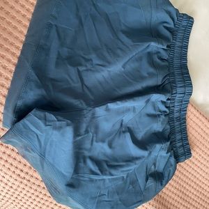 NWT Halara drawstring contrast mesh 2-1 shorts in Blue Spruce. Size XL